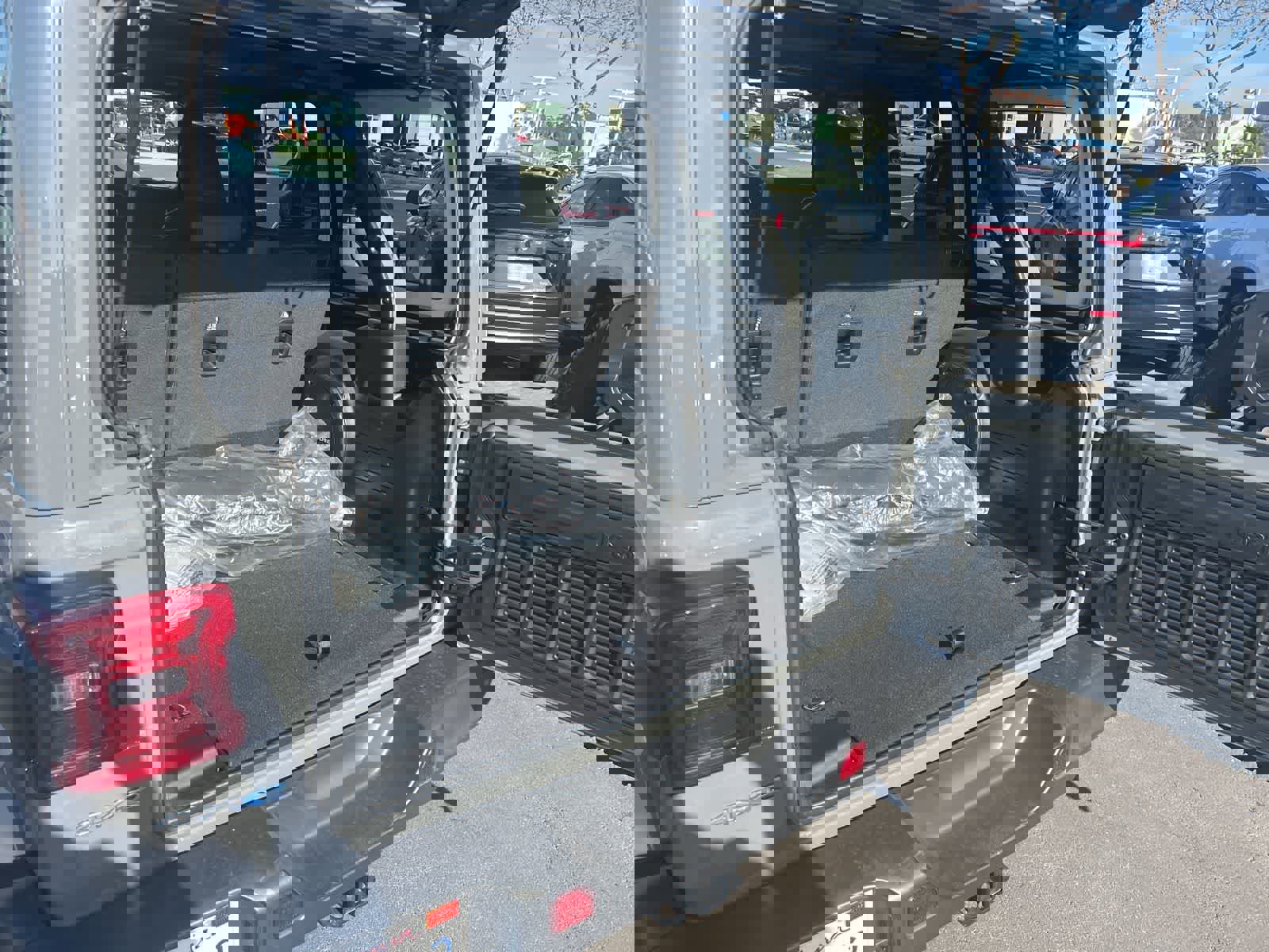 Used 2023 Jeep Wrangler Sahara w/ Cold Weather Group image 35