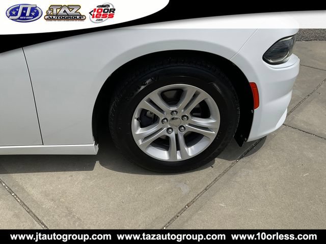 Used 2015 Dodge Charger SE RWD image 9