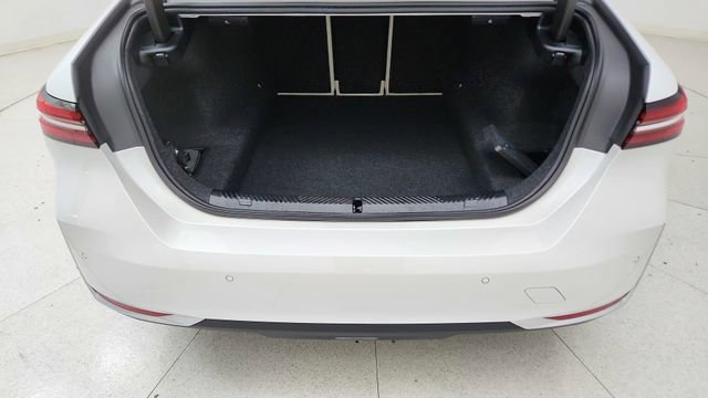 Used 2026 BMW 540i xDrive image 14