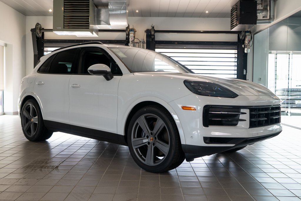 New 2025 Porsche Cayenne AWD/4WD image 6