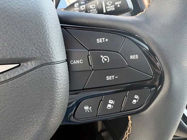 New 2027 Chrysler Pacifica Pinnacle w/ Theater Group FWD image 26