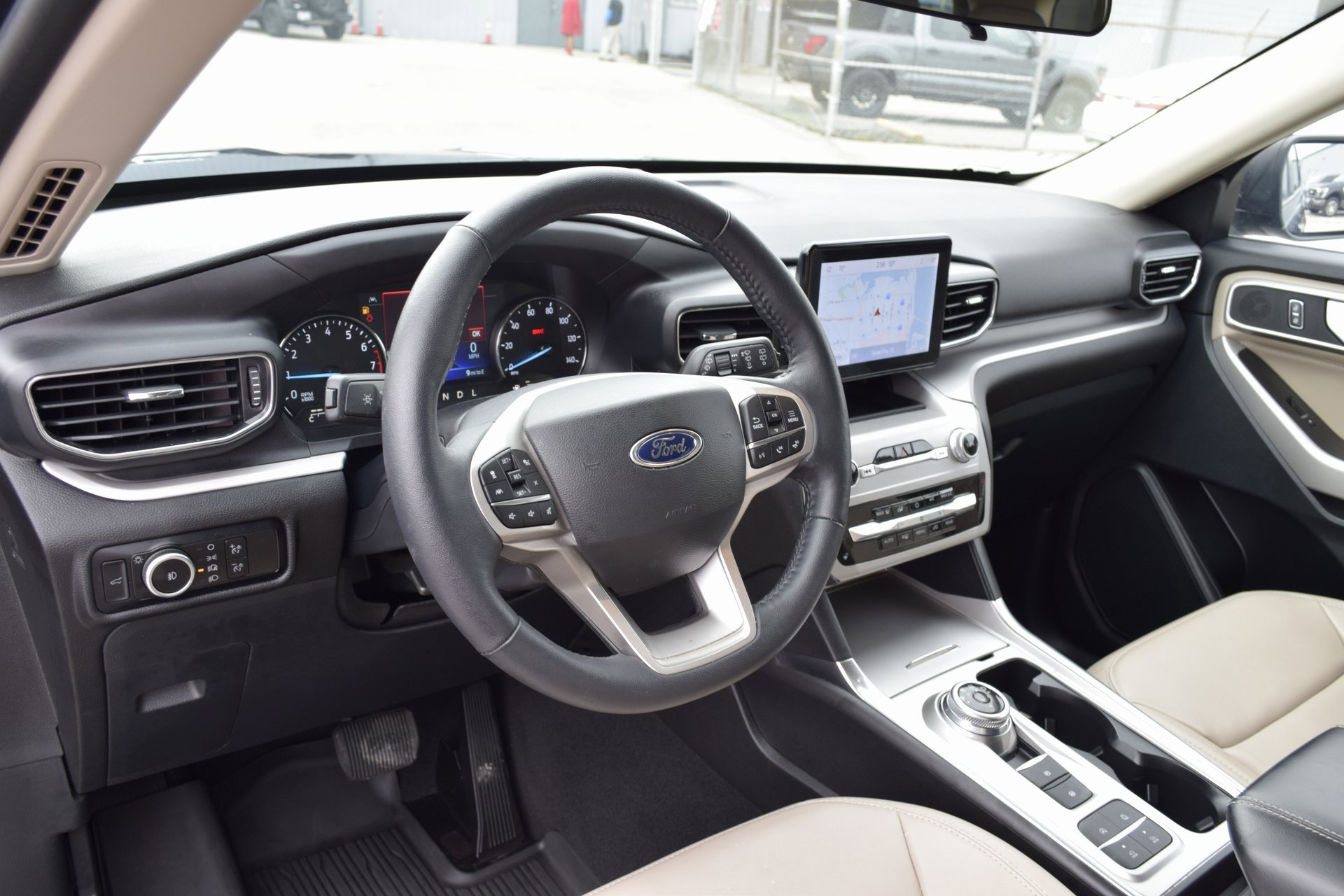 Used 2023 Ford Explorer XLT w/ Equipment Group 202A image 18