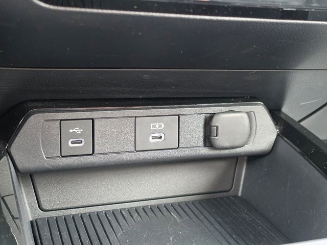 Used 2024 Toyota Prius Prime Premium FWD image 25