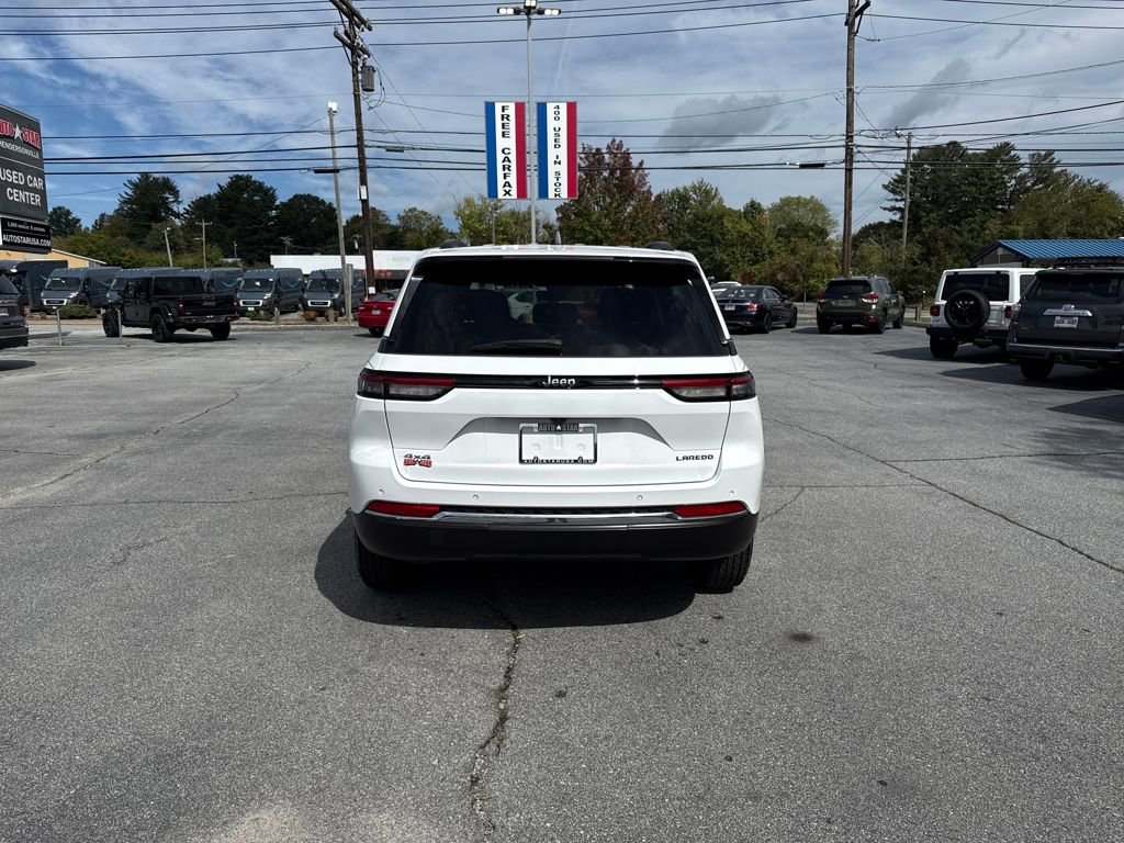 Used 2022 Jeep Grand Cherokee Laredo w/ Luxury Tech Group I image 4