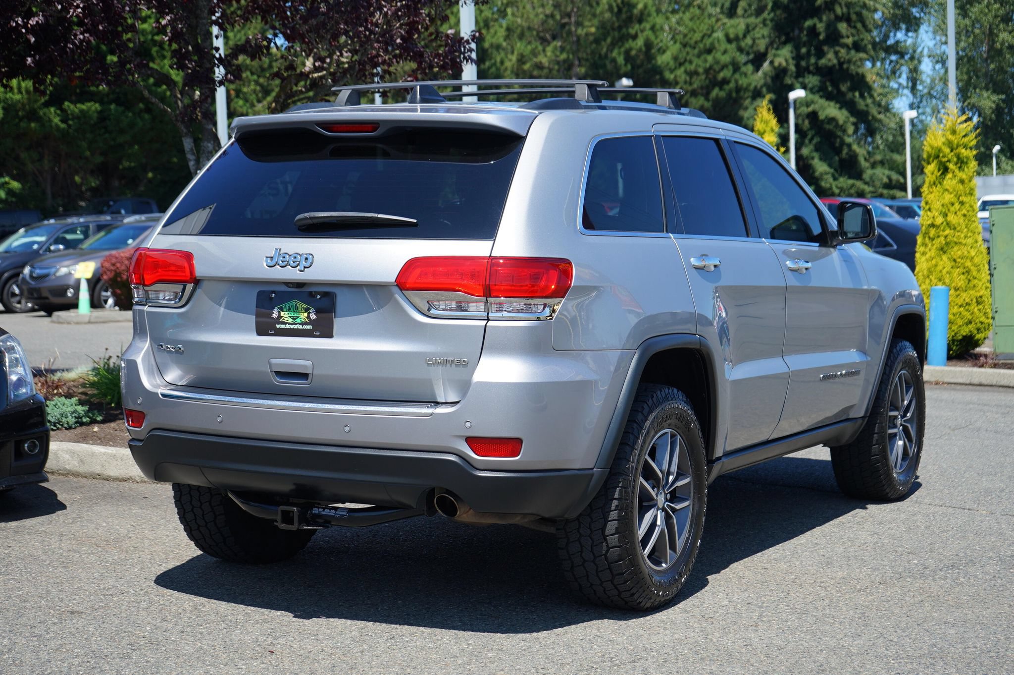 Used 2017 Jeep Grand Cherokee Limited w/ Luxury Group II AWD/4WD image 5