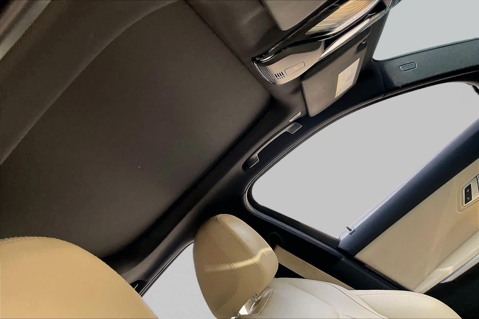 Used 2019 BMW 330i Sedan RWD image 13