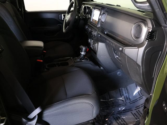 Used 2023 Jeep Wrangler Unlimited w/ Cold Weather Group AWD/4WD image 36