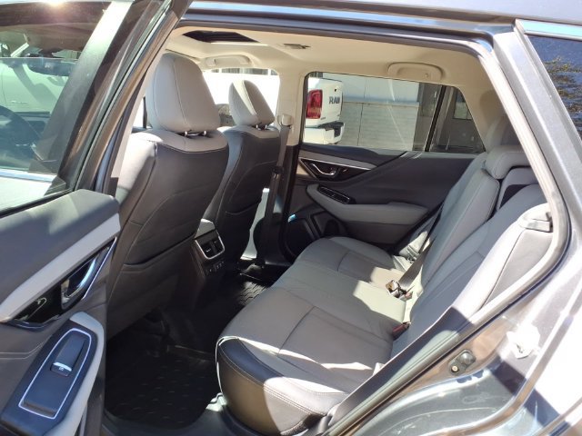 Used 2022 Subaru Outback Limited XT AWD/4WD image 18