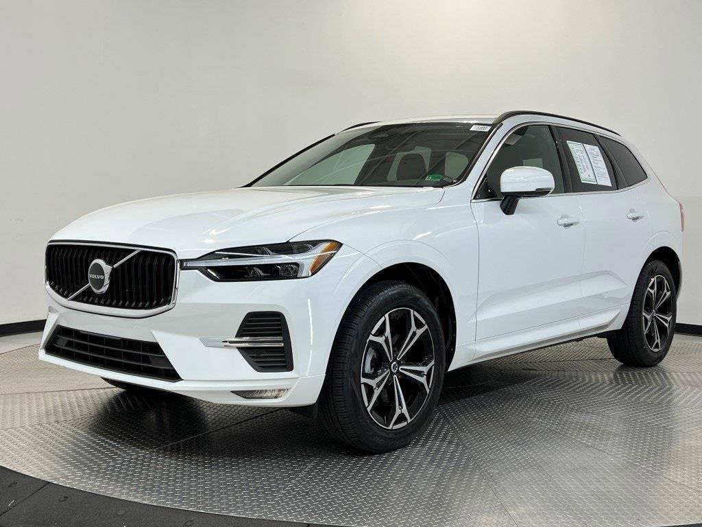 Used 2022 Volvo XC60 B5 Momentum image 3
