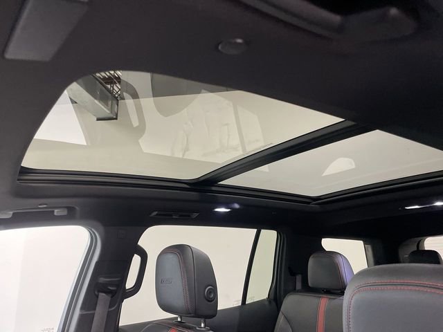Used 2024 Chevrolet Traverse RS w/ LPO, Floor Liner Package AWD/4WD image 22
