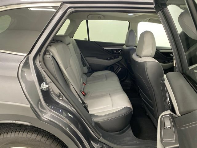 Used 2025 Subaru Outback Limited AWD/4WD image 34