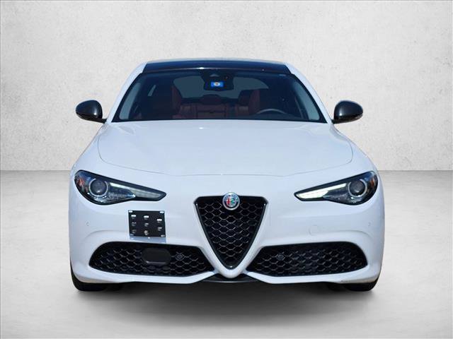 Used 2019 Alfa Romeo Giulia Ti Sport w/ Quick Order Package 22S Sport AWD/4WD image 2
