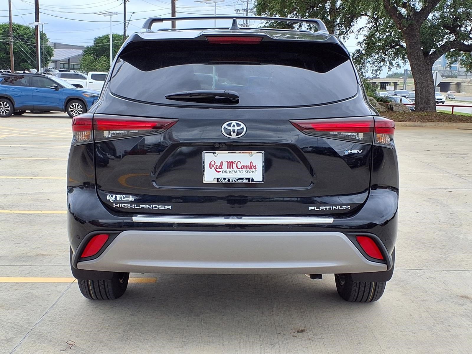 New 2026 Toyota Highlander Platinum AWD/4WD image 6