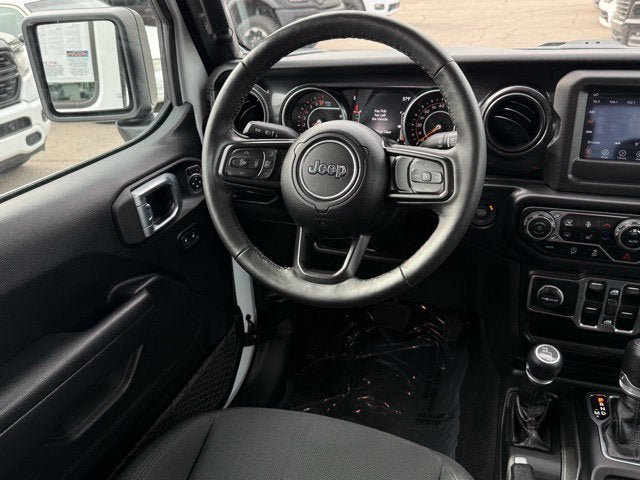 Certified 2022 Jeep Gladiator Sport AWD/4WD image 9