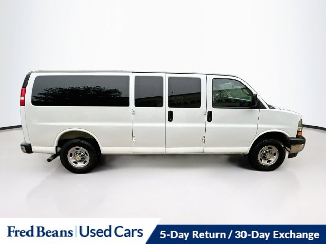 Used 2025 Chevrolet Express 3500 LT w/ LT Preferred Equipment Group RWD image 13