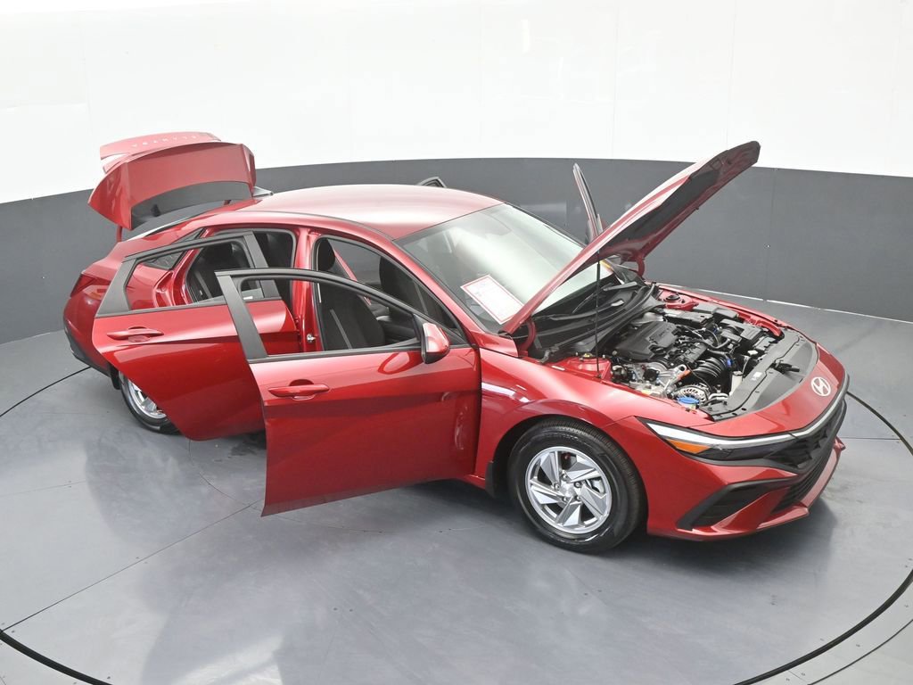 Used 2024 Hyundai Elantra SE FWD image 63