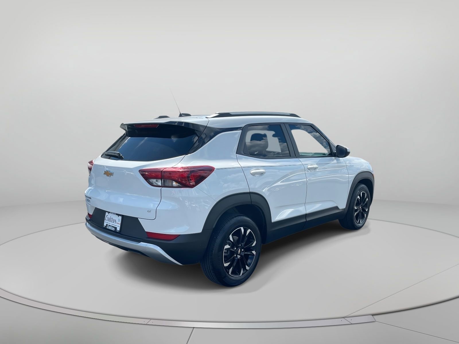 Used 2023 Chevrolet TrailBlazer LT image 3