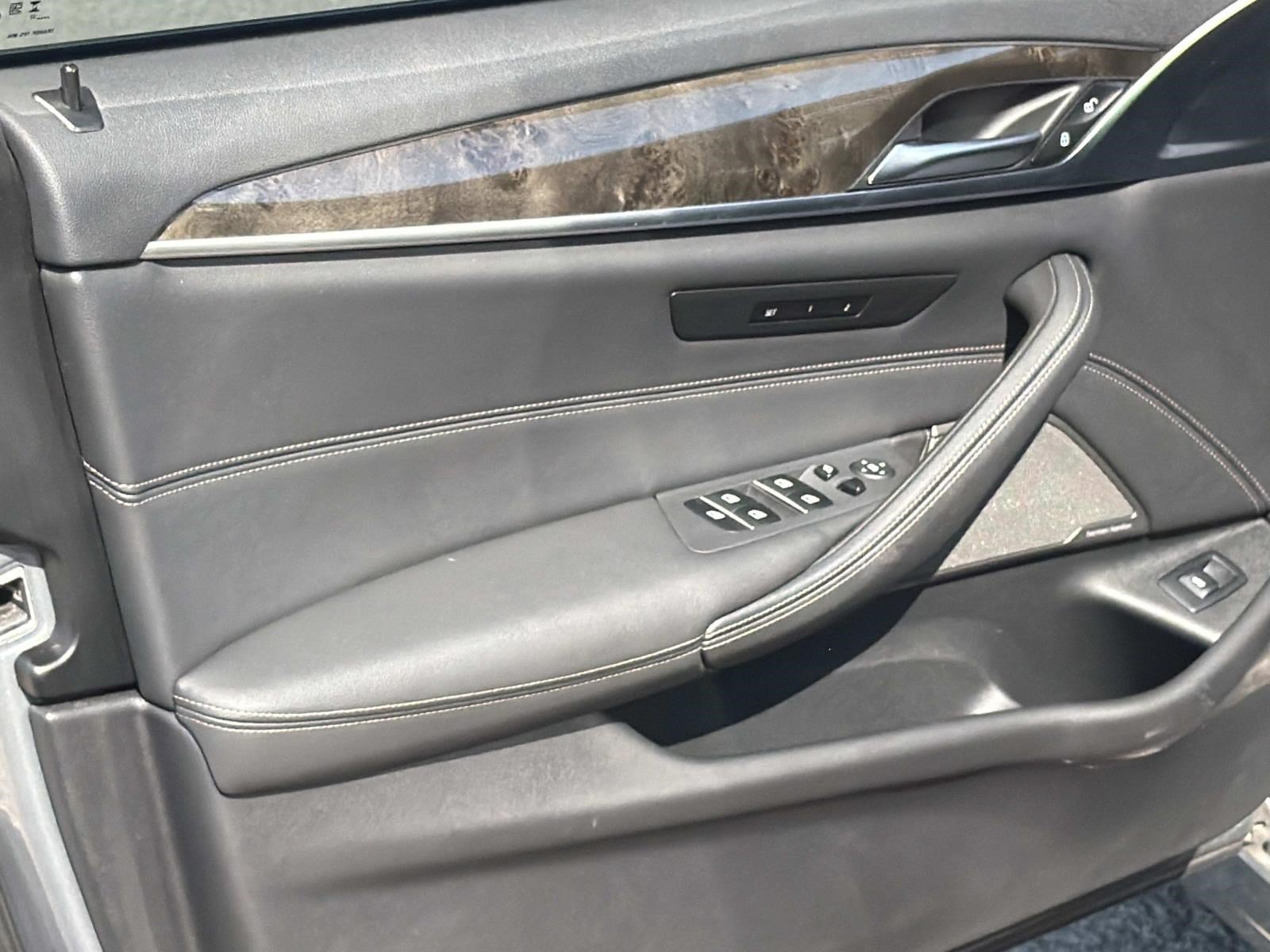 Certified 2023 BMW 530i w/ Premium Package RWD image 14