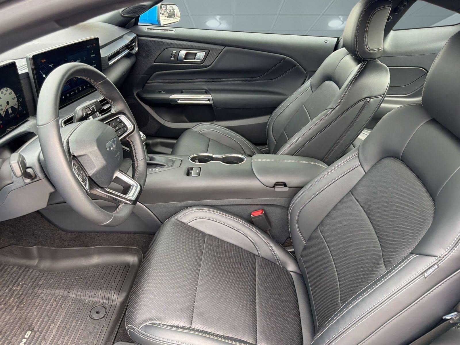 Used 2026 Ford Mustang Premium RWD image 5