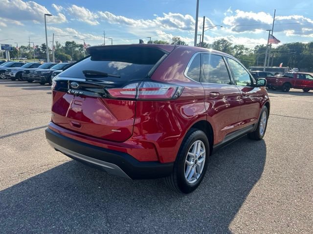 Certified 2024 Ford Edge SEL w/ Convenience Package AWD/4WD image 3