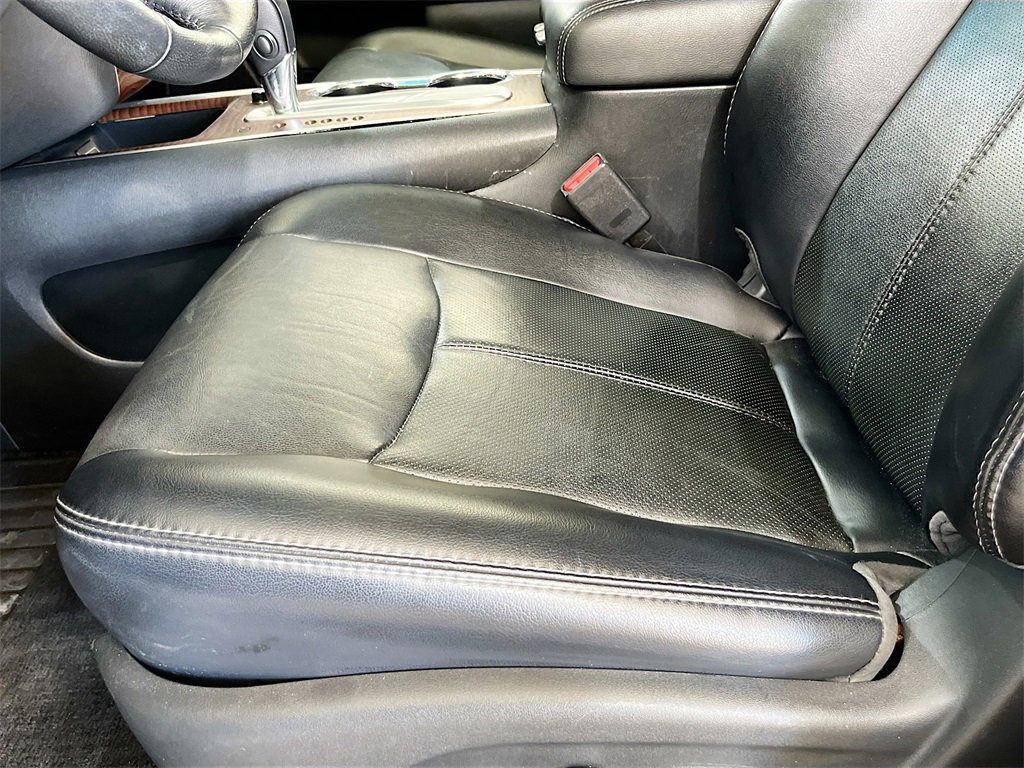 Used 2019 Nissan Pathfinder Platinum w/ Cargo Package image 19