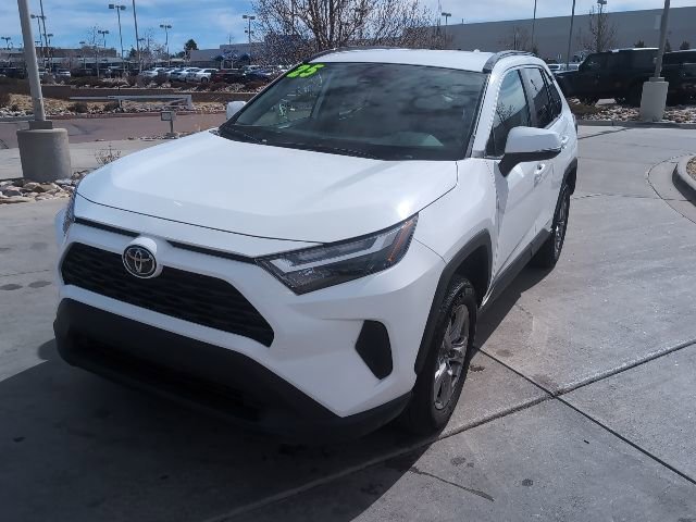 Used 2025 Toyota RAV4 XLE AWD/4WD image 3