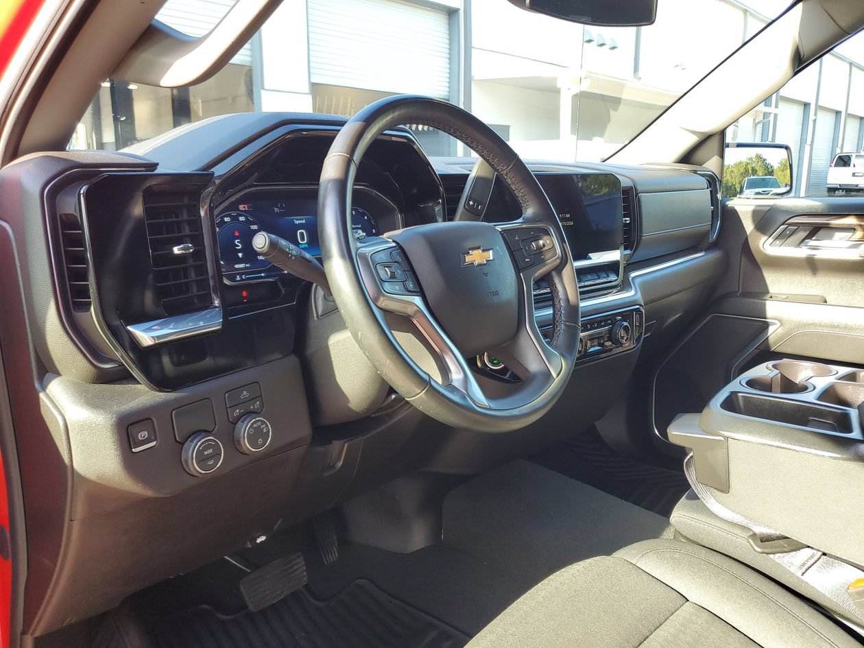 Used 2025 Chevrolet Silverado 1500 LT RWD image 20