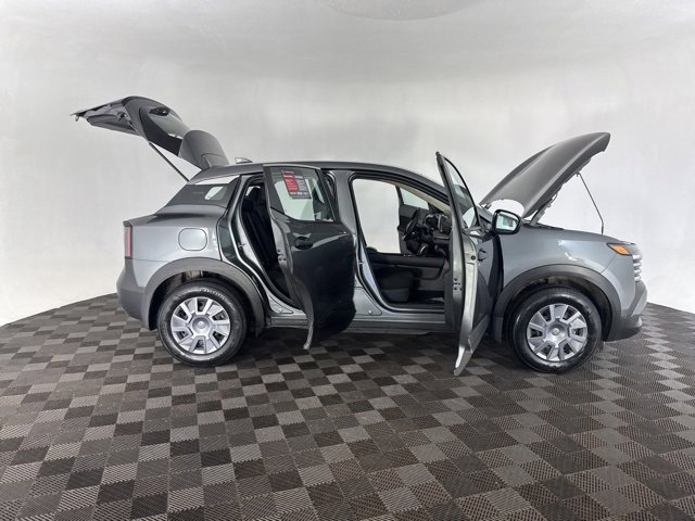 Used 2025 Nissan Kicks S image 13
