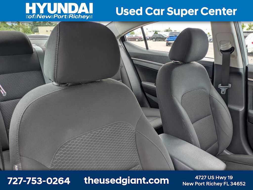 Used 2020 Hyundai Elantra SE w/ Cargo Package (C1) FWD image 6