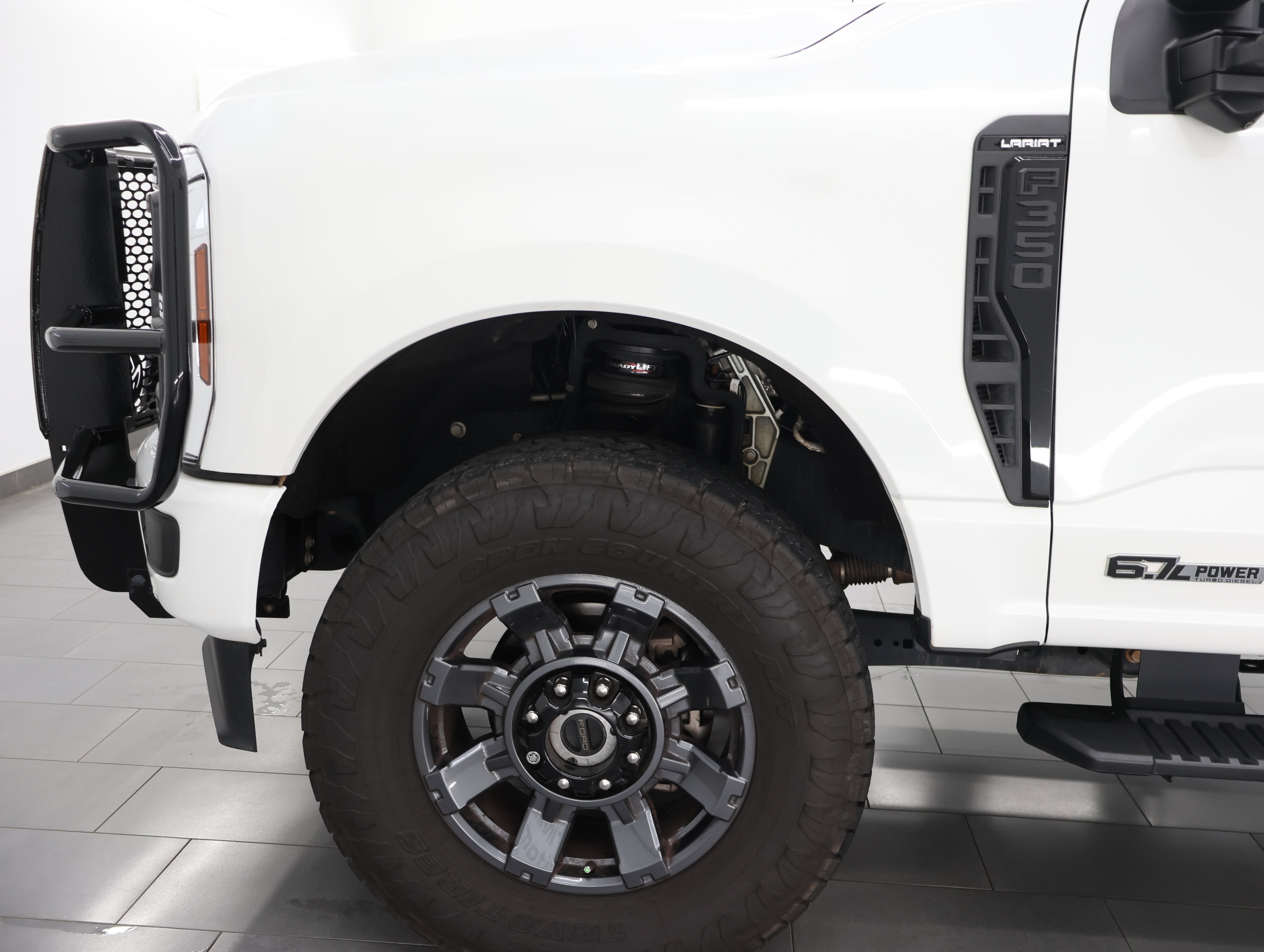 Used 2024 Ford F350 Lariat w/ Lariat Ultimate Package AWD/4WD image 38
