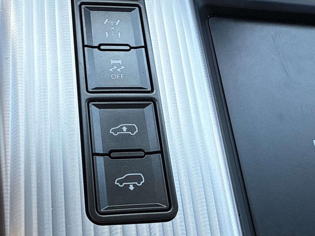 Used 2024 Lexus LX 600 F Sport image 23