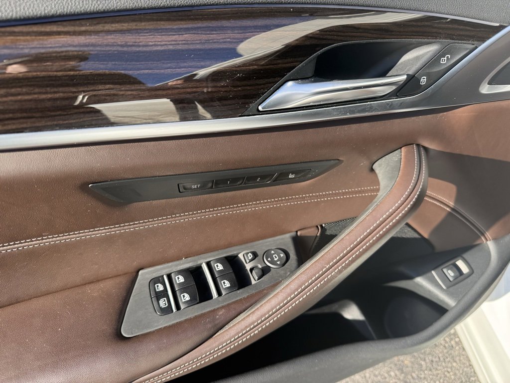 Used 2020 BMW 530i xDrive w/ M Sport Package image 18