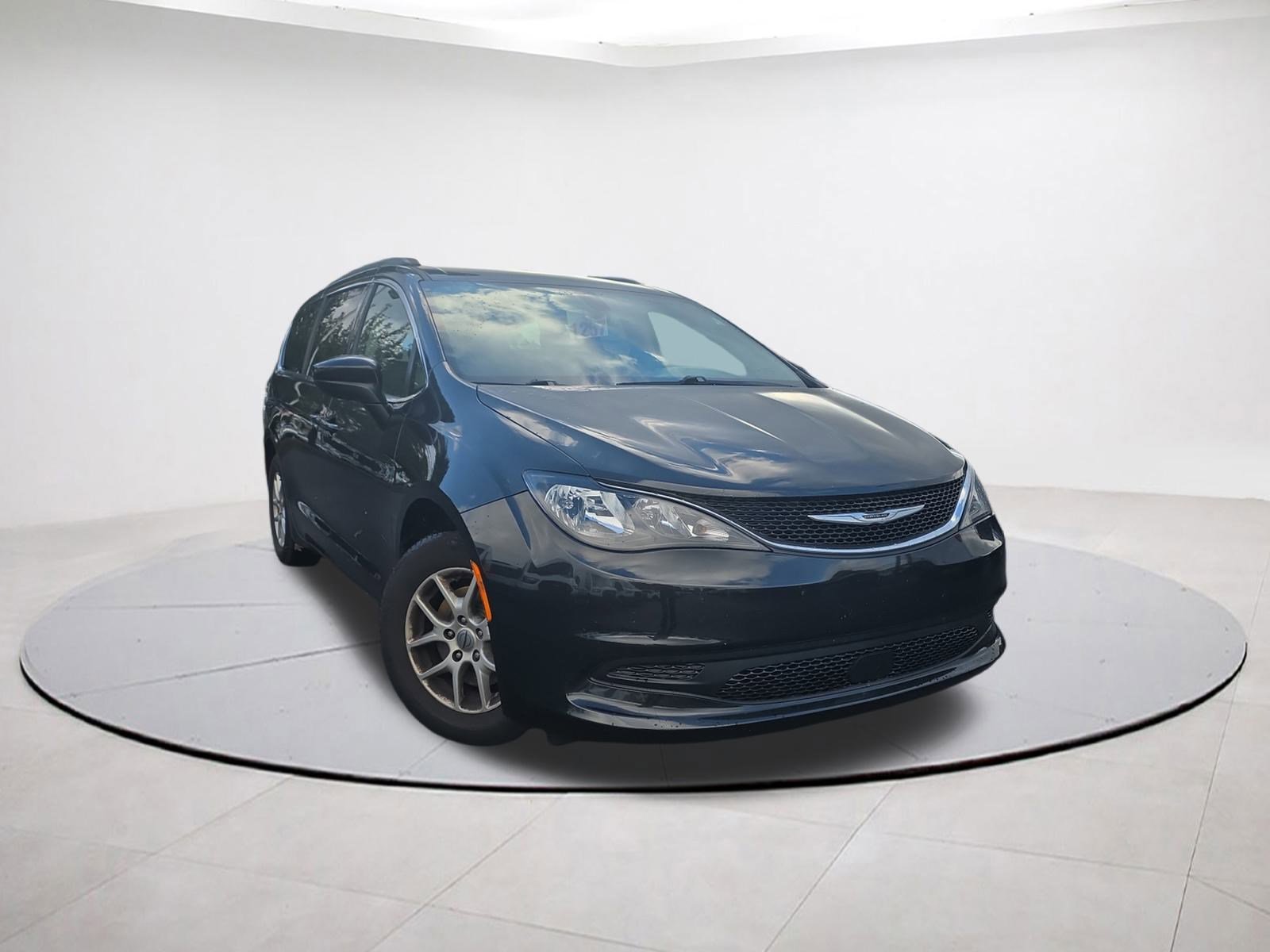 Used 2021 Chrysler Voyager Lxi