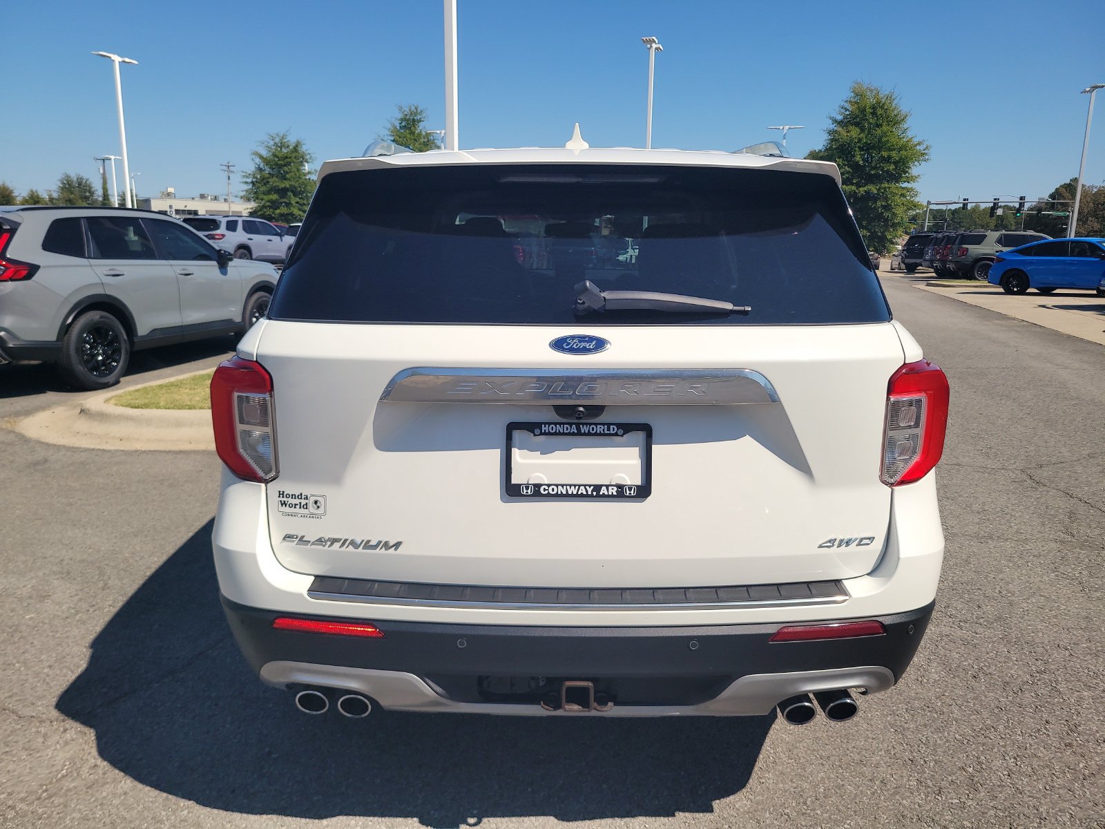 Used 2021 Ford Explorer Platinum w/ Equipment Group 601A AWD/4WD image 4
