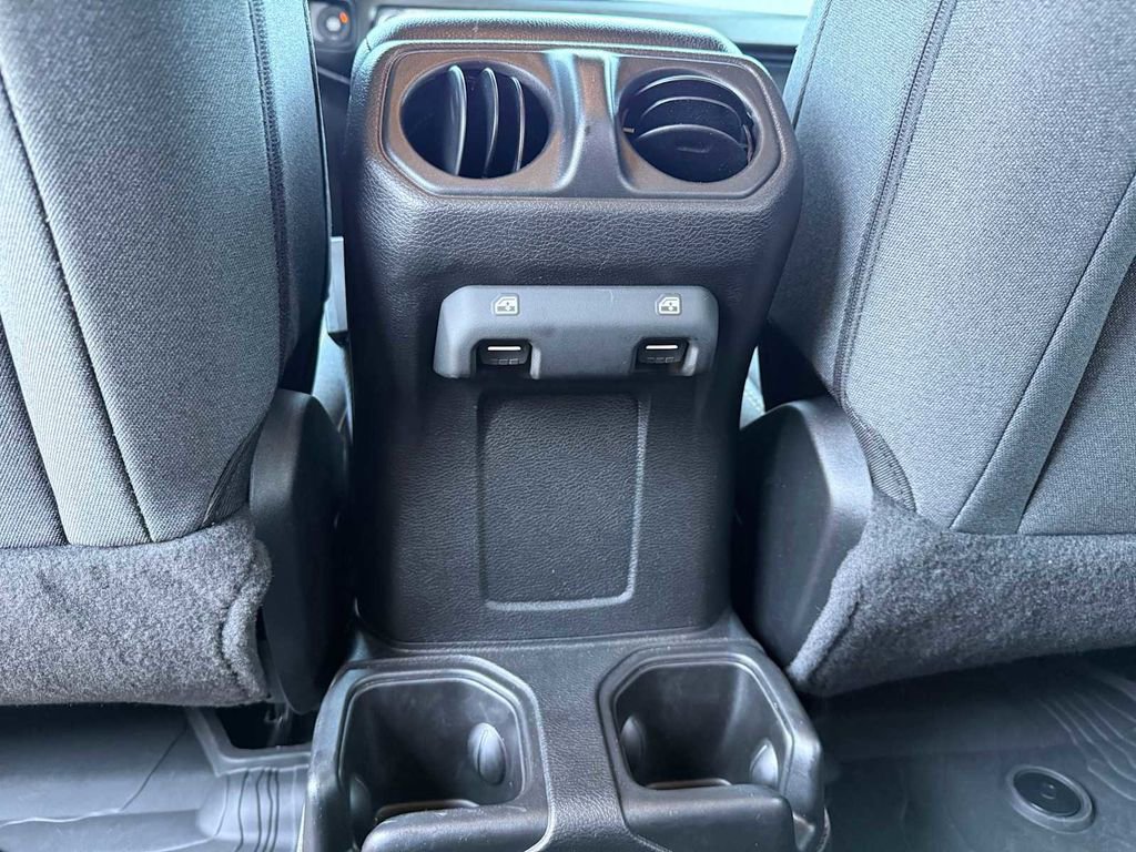 Used 2024 Jeep Wrangler Willys image 37