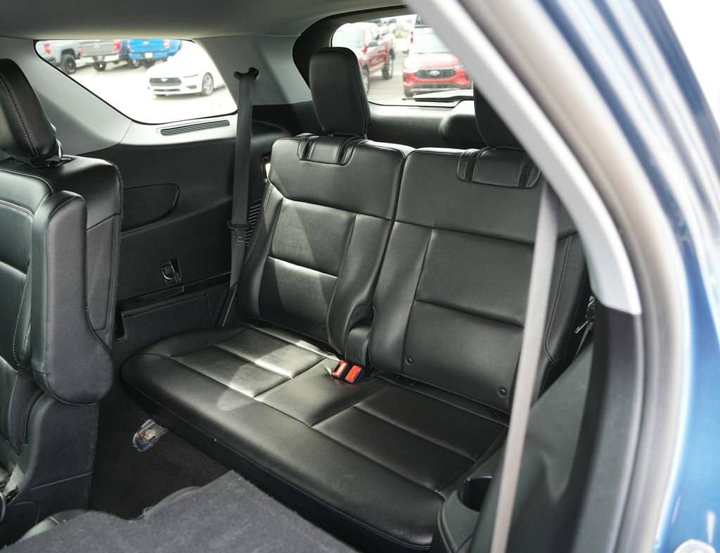 Used 2020 Ford Explorer XLT w/ Equipment Group 202A image 26