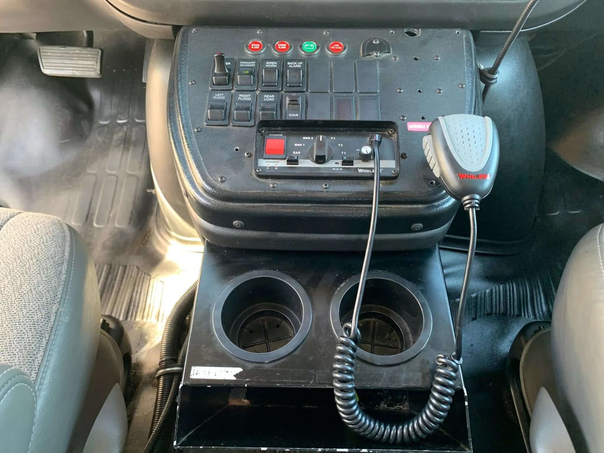Used 2014 Chevrolet Express 4500 w/ Ambulance Package RWD image 16