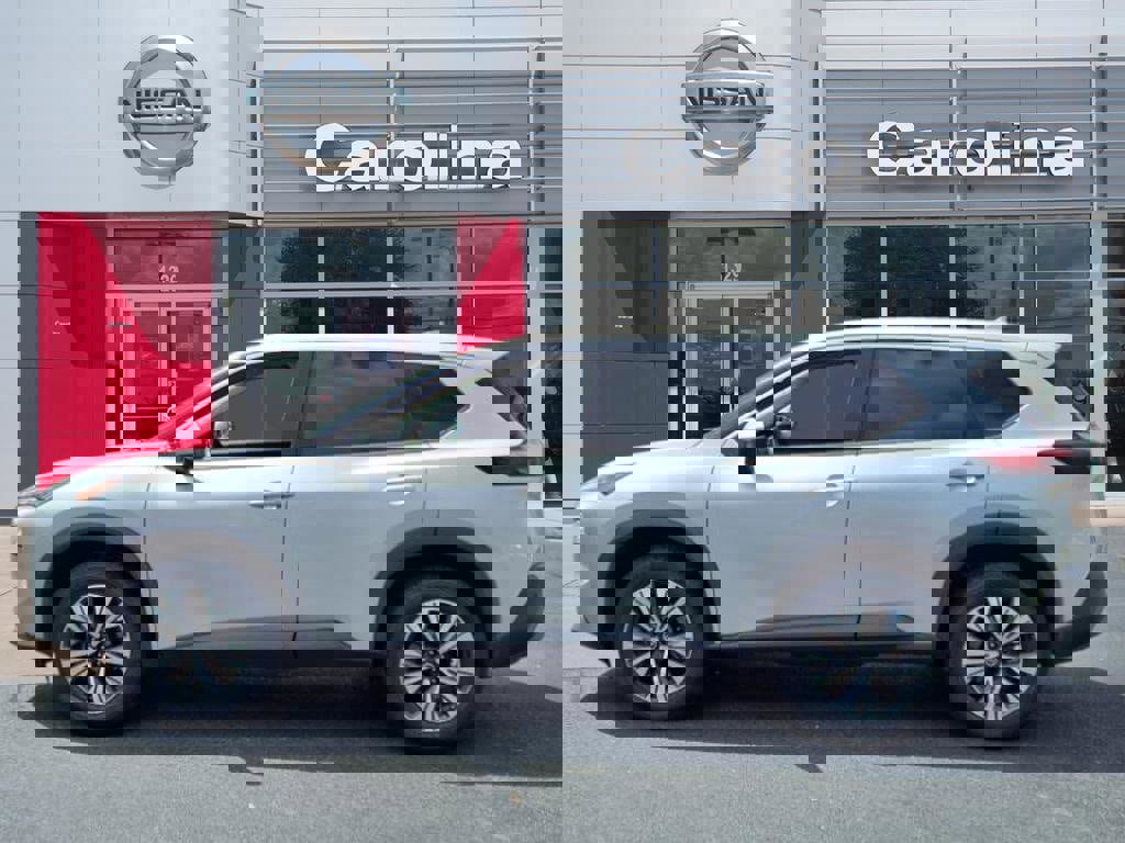 Used 2021 Nissan Rogue SV image 4