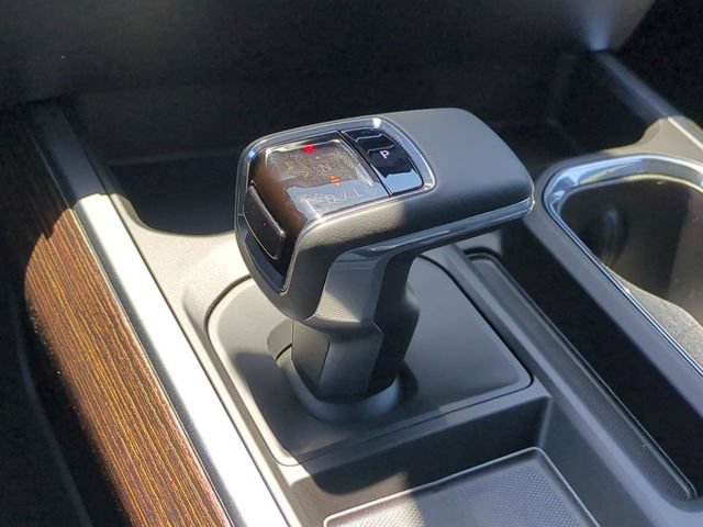 New 2026 GMC Sierra 1500 Elevation w/ LPO, Elevation Black Package AWD/4WD image 17