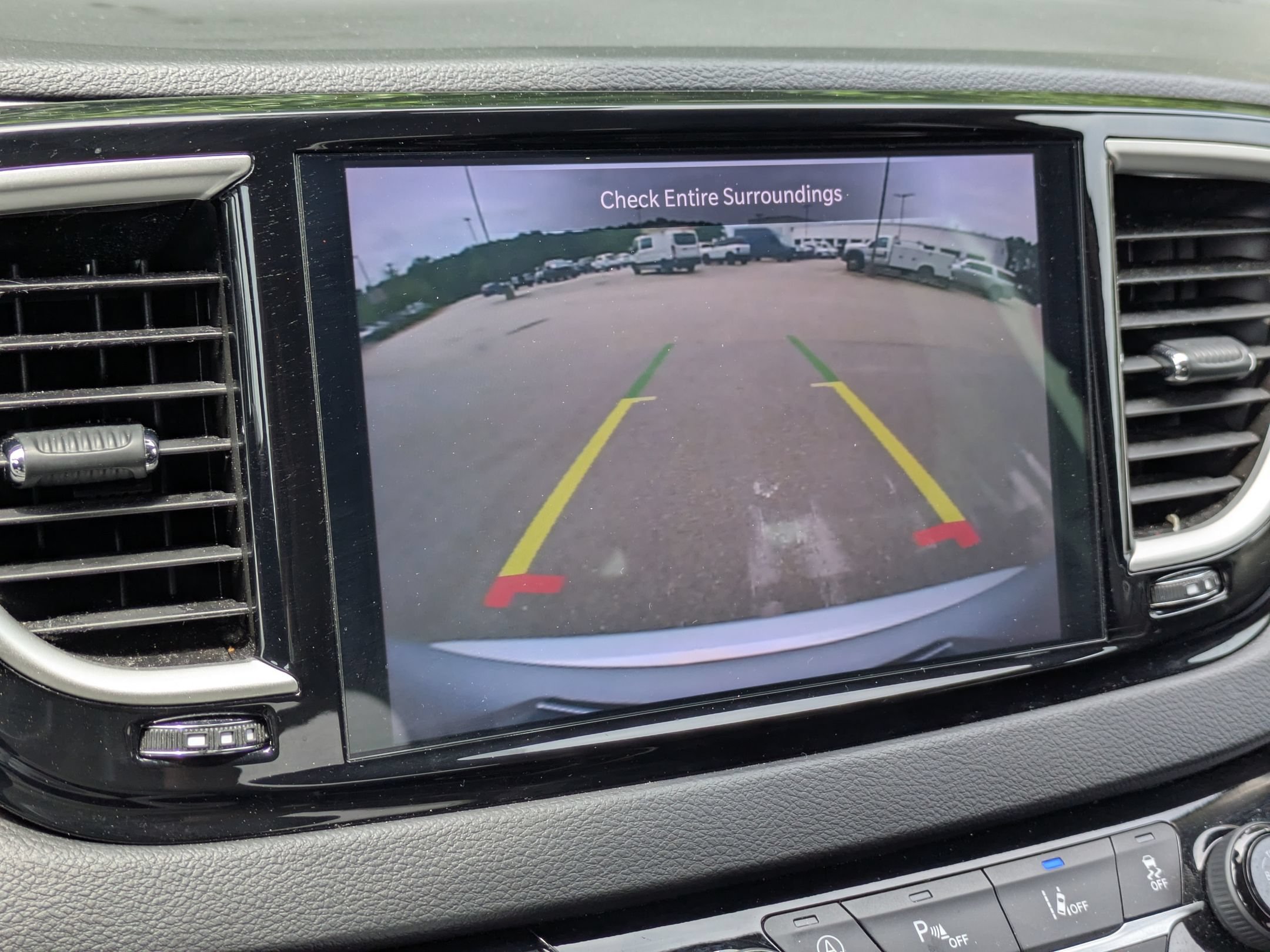 Used 2024 Chrysler Pacifica Touring-L FWD image 19