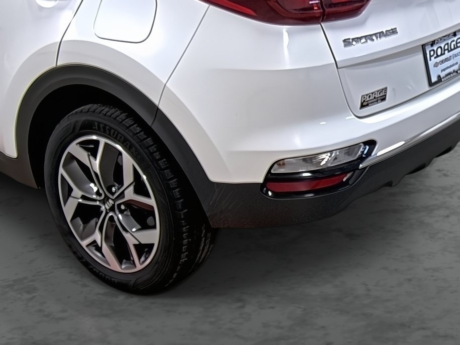 Used 2020 Kia Sportage EX AWD/4WD image 9