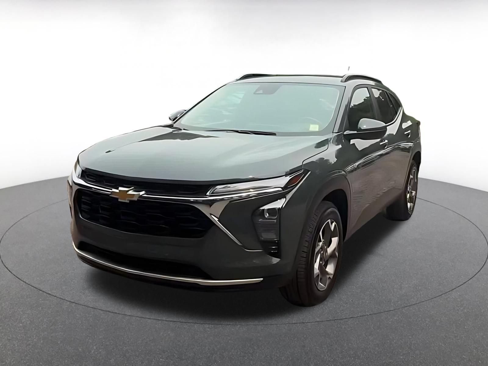 Used 2025 Chevrolet Trax LT w/ LT Convenience Package FWD image 7