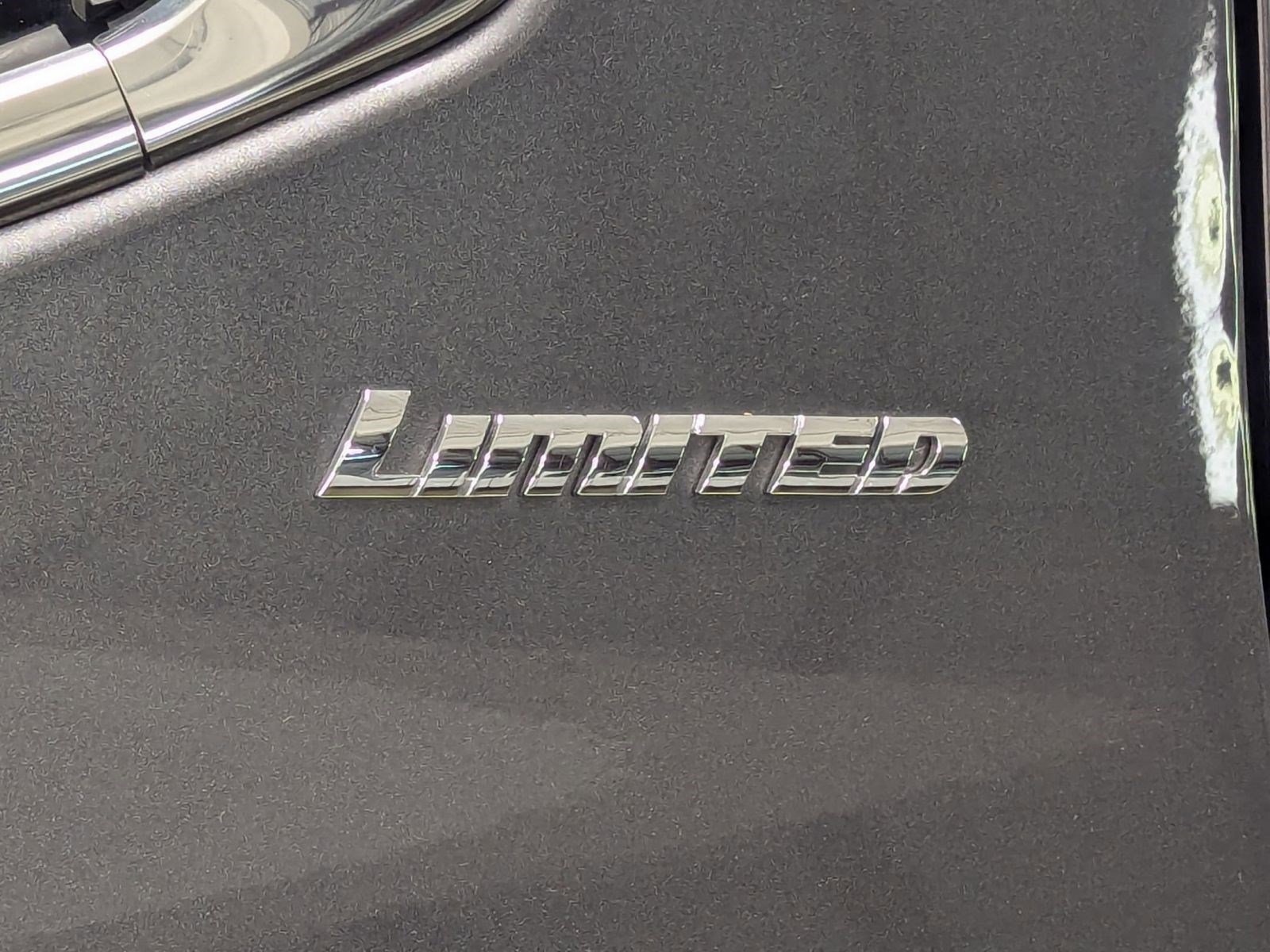 Used 2022 Toyota Tundra Limited image 38