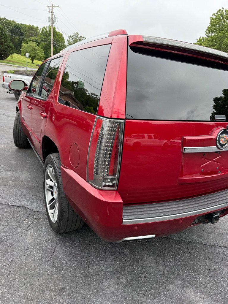Used 2013 Cadillac Escalade Premium AWD/4WD image 27