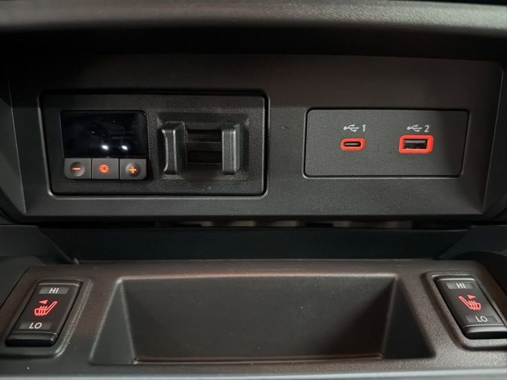 Used 2023 Nissan Titan SV w/ SV Convenience Package image 41