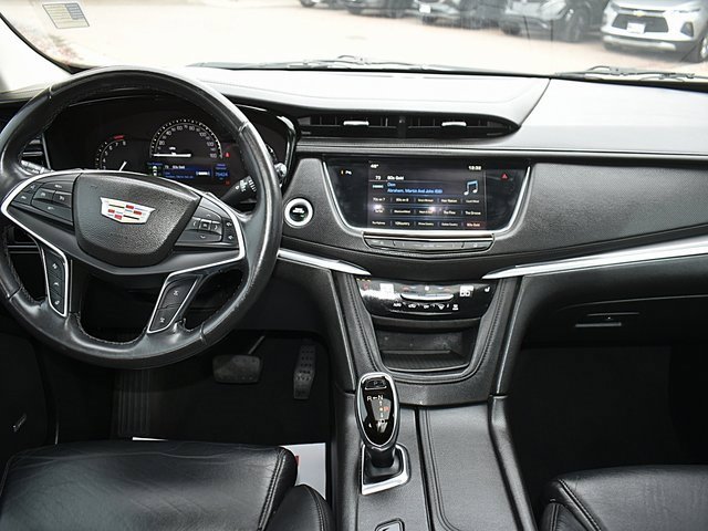 Used 2017 Cadillac XT5 Luxury w/ Driver Awareness Package image 27