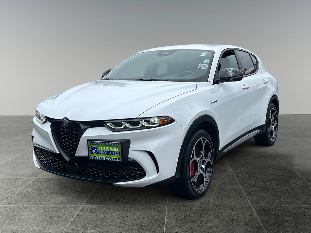 Used 2024 Alfa Romeo Tonale Veloce w/ Active Assist Package AWD/4WD image 4