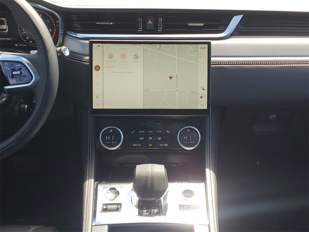 New 2025 Jaguar F-PACE R-Dynamic S image 28