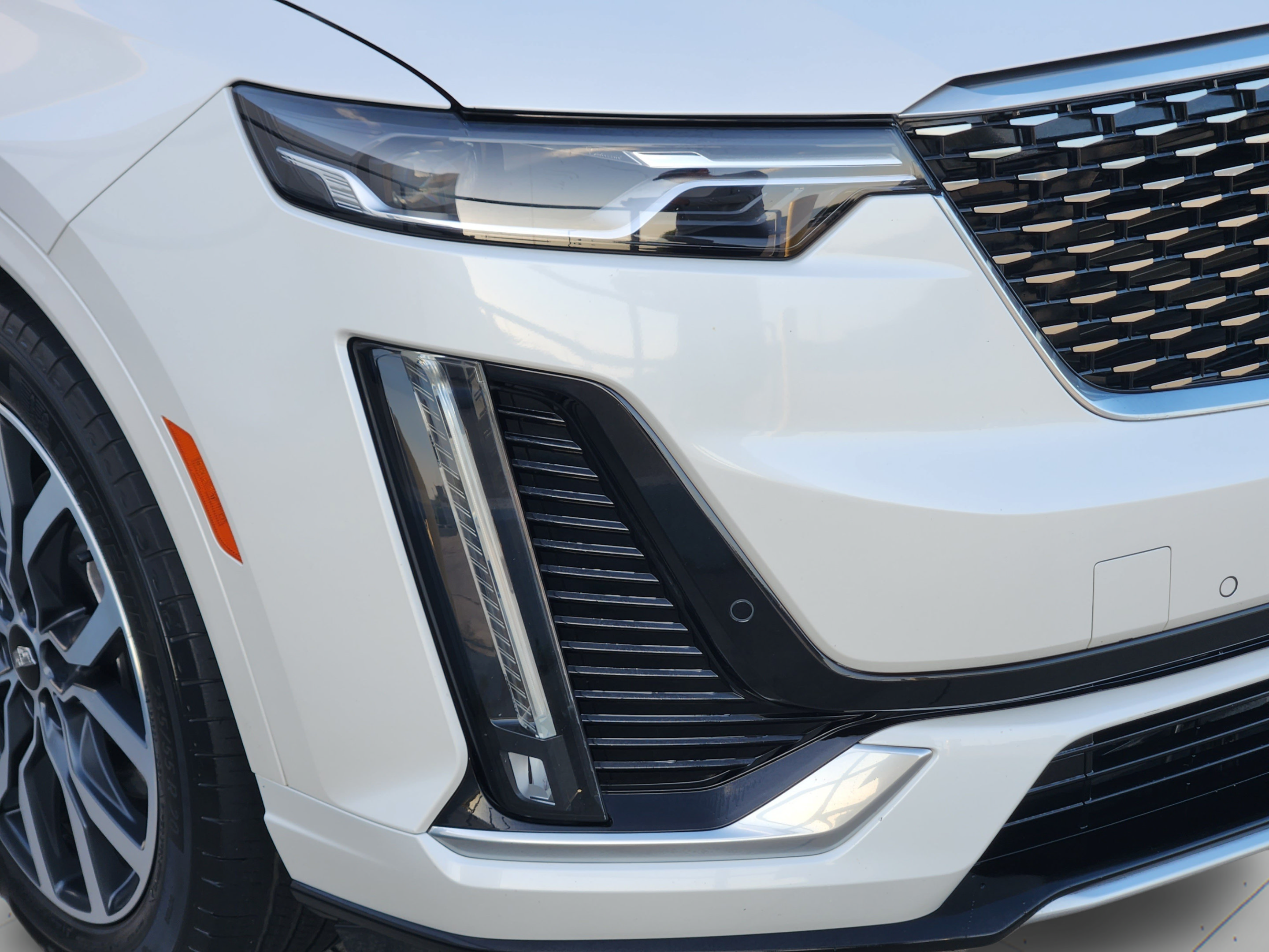 Used 2023 Cadillac XT6 Luxury FWD image 7