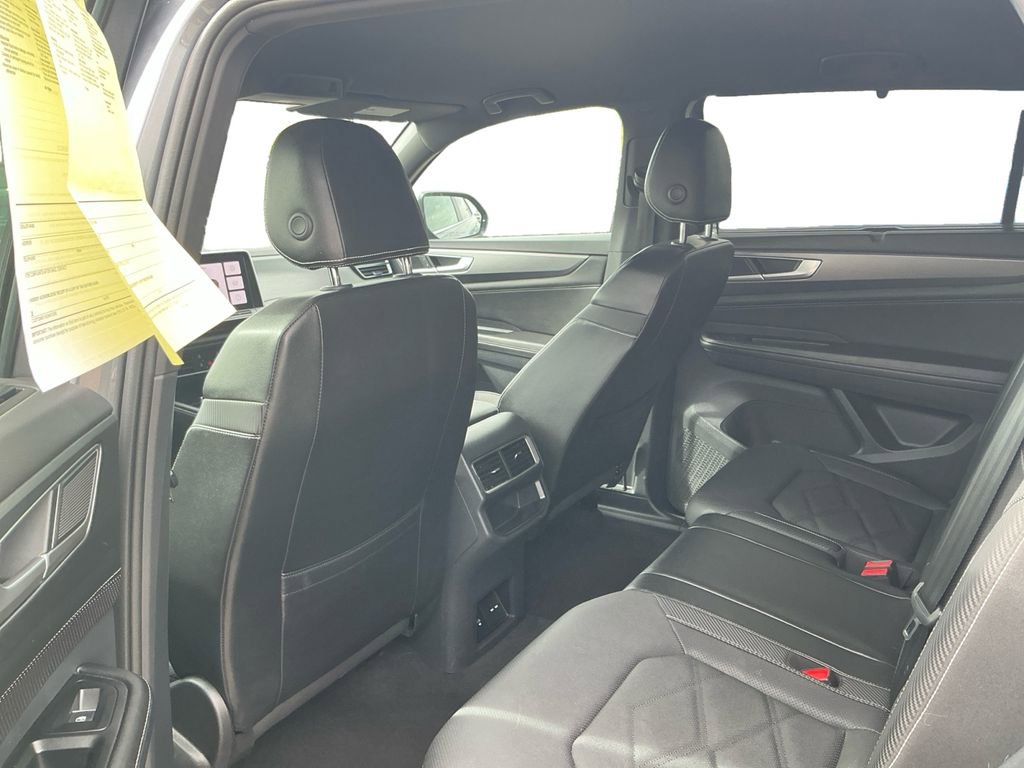 Used 2024 Volkswagen Atlas Cross Sport SE AWD/4WD image 23